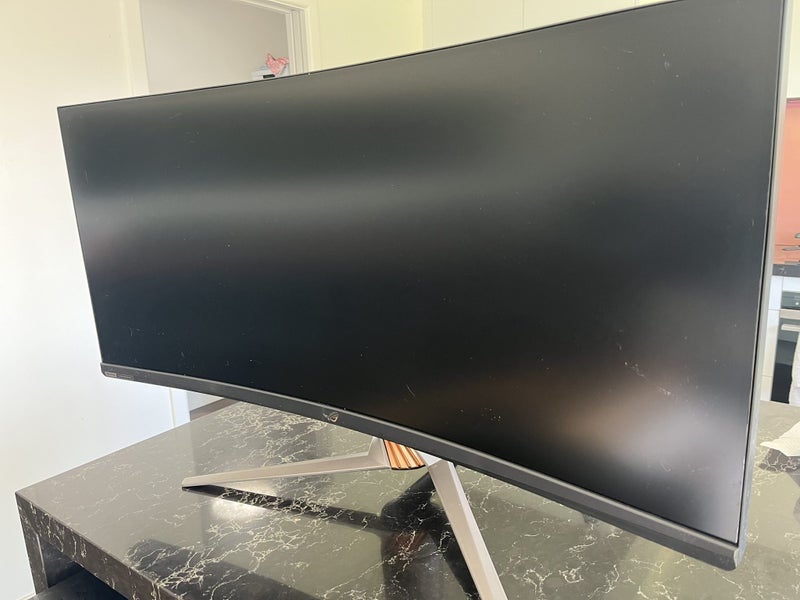 ROG SWIFT PG35VQ Monitor ***$1 RESERVE***64640756225795114