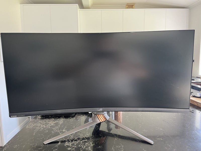 ROG SWIFT PG35VQ Monitor ***$1 RESERVE***64640756225795111