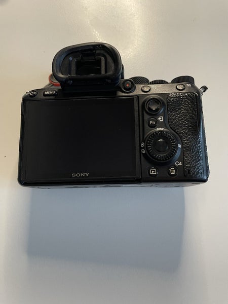 Sony A7 iii / well used camera body Carousel 6