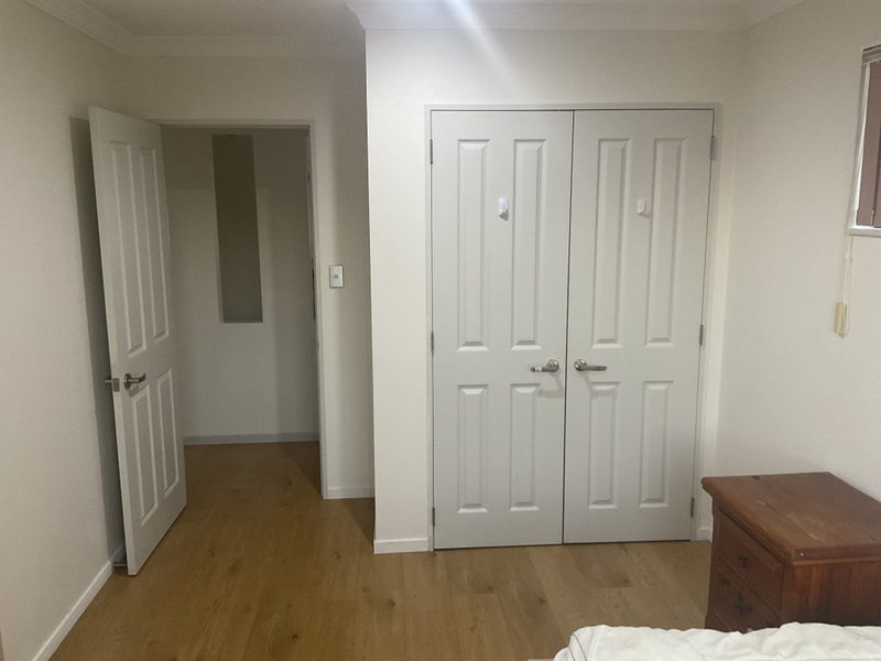 Albany, 5 bedrooms64641743540611111