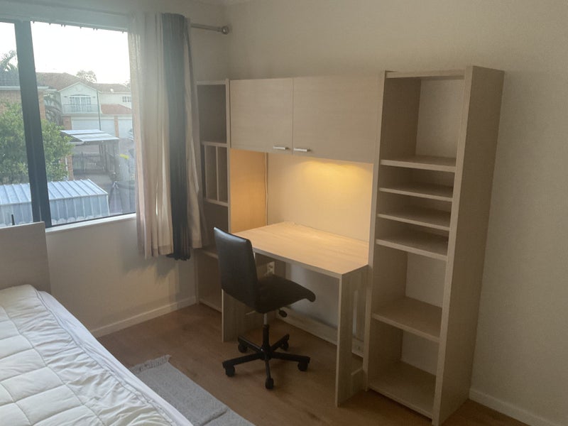 Albany, 5 bedrooms64641743540611112