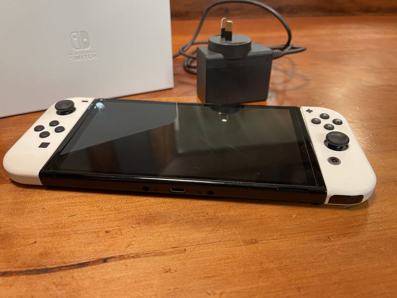 Nintendo Switch OLED Carousel 3