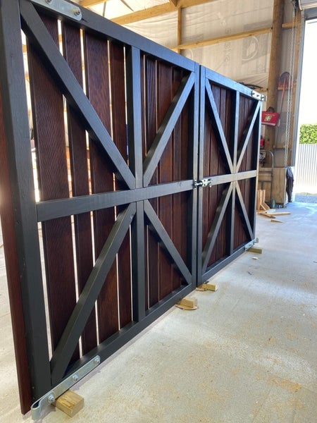 Kwila driveway gates Carousel 2