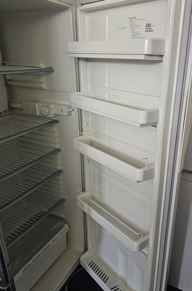 Fridge Westinghouse Carousel 4