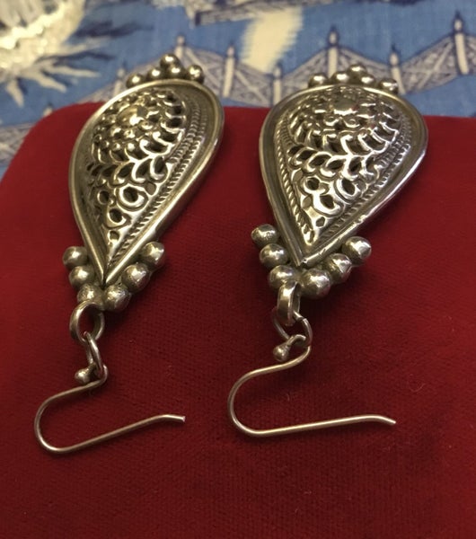 Vintage Silver Teardrop Earrings (Length 70 mm) Carousel 2