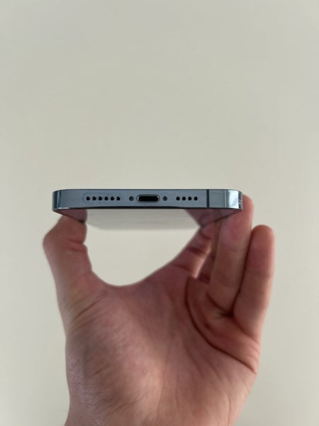 iPhone 13 Pro Max - 256GB - Cracked Back / Fully Working64646962092291113