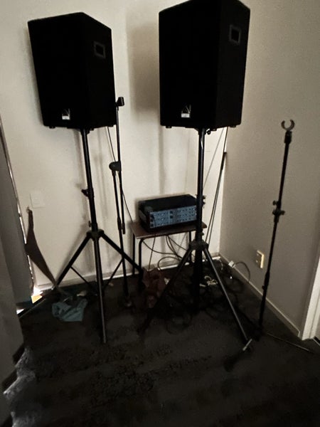 Wharfedale Pro PT-12 PA System with Powered Mixer Carousel 1