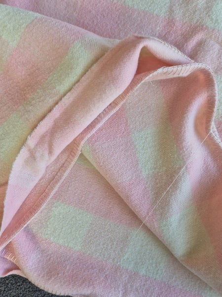 Pure Wool NZ Blanket - Pink & Cream - Large Carousel 2