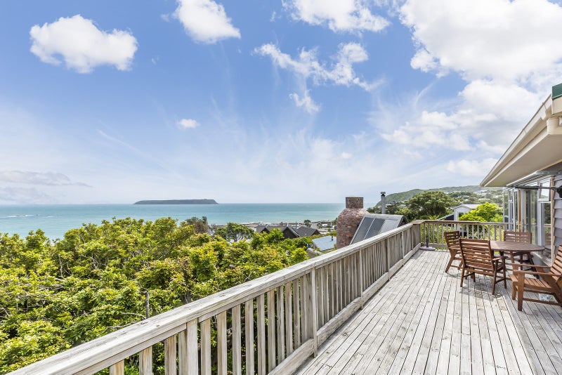 Plimmerton, 4 bedrooms64647306461955110