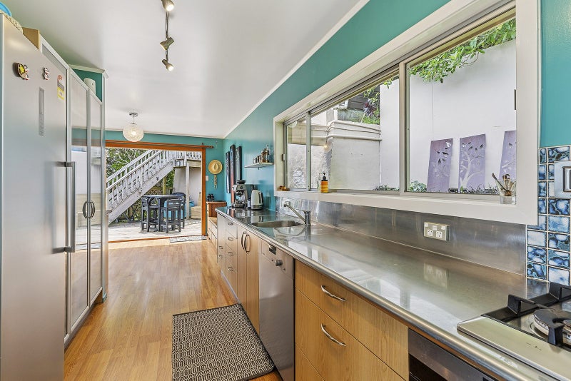 Plimmerton, 4 bedrooms64647306461955113