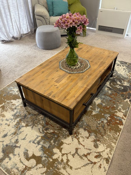 Lounge suite (includes everything shown in the photos)64647945706625111