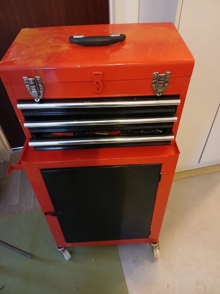 Mechanic tool box on wheels. Carousel 2