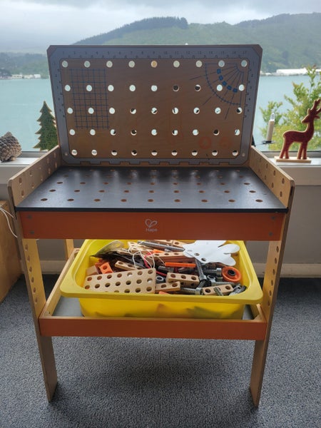 Hape Deluxe Scientific Workbench plus 2 Science Sets Carousel 2