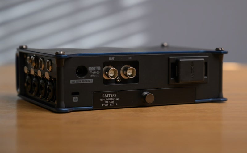 Zoom F8n - MultiTrack Field Recorder Carousel 1