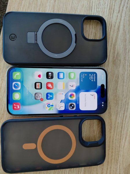 iPhone 15 (eSIM only) / 128GB green64648243195009110