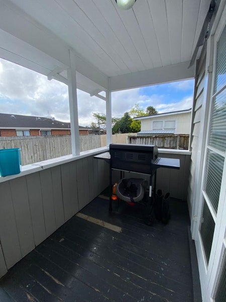 Takanini, 3 bedrooms64648392292226111