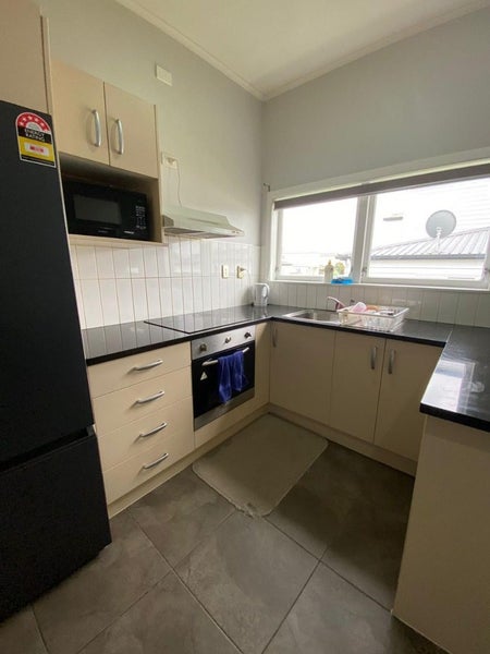 Takanini, 3 bedrooms64648392292226113