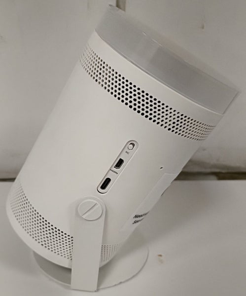 #A18105398-1 Carousel 1