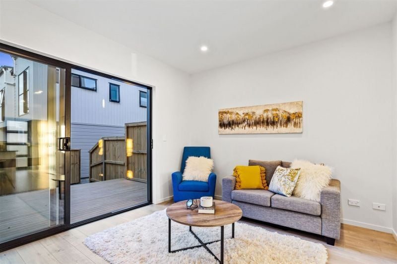 Westgate, 3 bedrooms64648695505410111