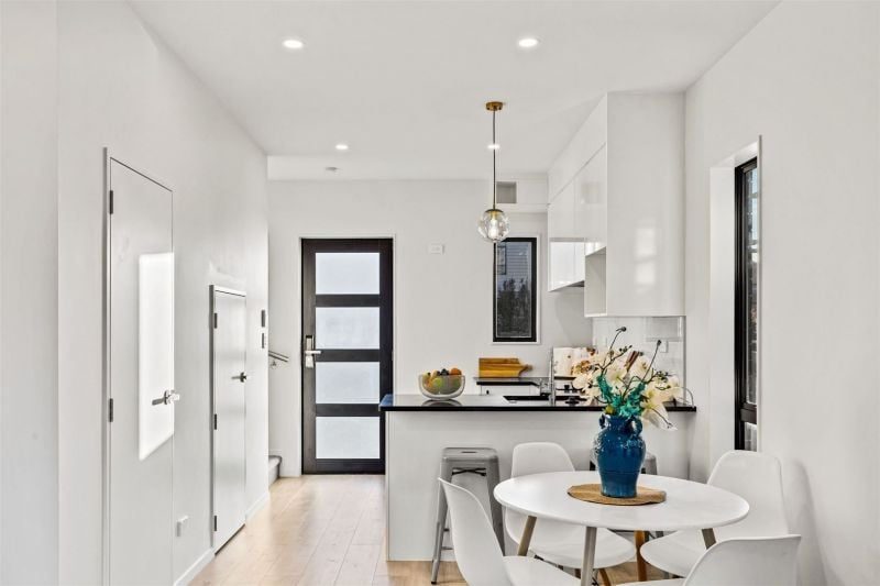 Westgate, 3 bedrooms64648695505410114