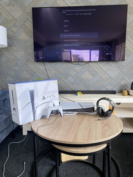 PS5 slim console disc version (1TB) Carousel 1