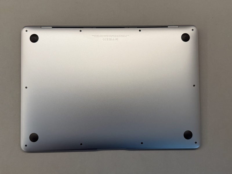 MacBook Air (Retina 13-inch 2019) 1.6GHz Intel Dual-Core i5 8GB RAM 256GB SSD64648825735299112