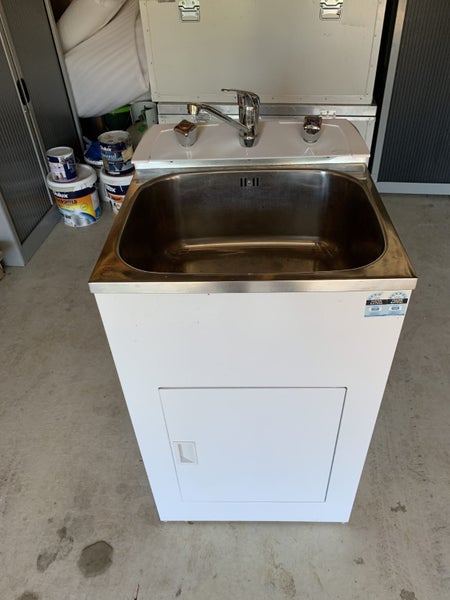 Laundry tub Carousel 1