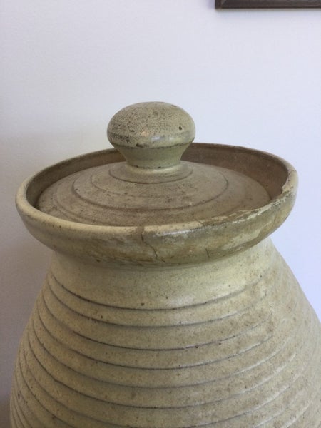 A LARGE JAMES (JIM) GREIG POTTERY LIDDED JAR64649076872577113