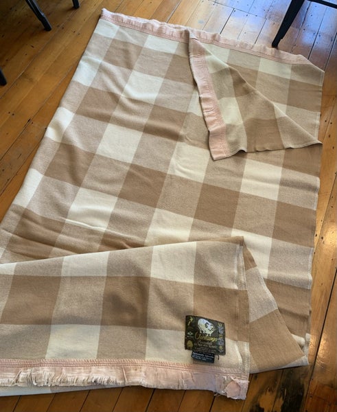 Onehunga pure wool blanket Carousel 2