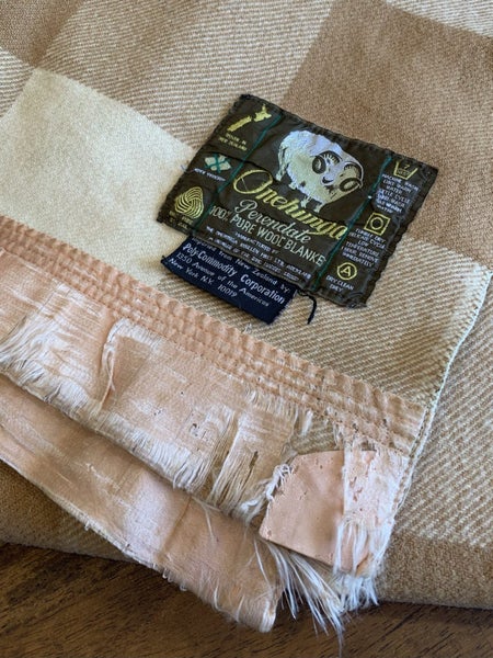 Onehunga pure wool blanket Carousel 1