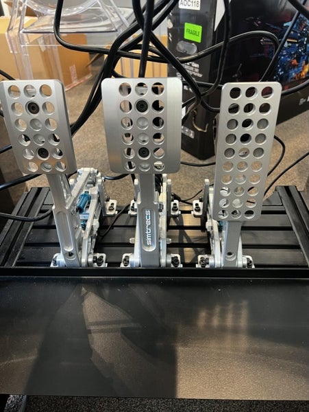 Ultimate Sim Racing Rig with Simucube 2 Pro, GT Wheel and RTX 4090 PC64829102300162112