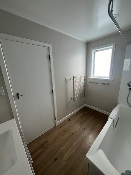 Island Bay, 4 bedrooms64649609618946111