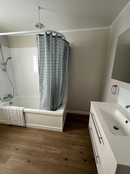 Island Bay, 4 bedrooms64649609618946112