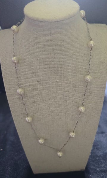 14k White Gold Pearl Necklace Carousel 4