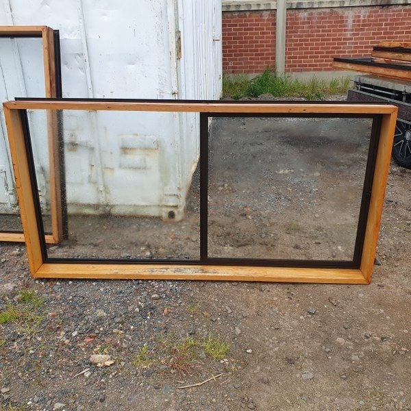 ALUMINIUM SLIDE OPENING WINDOW WITH RIMU TIMBER FRAME64650124078723110