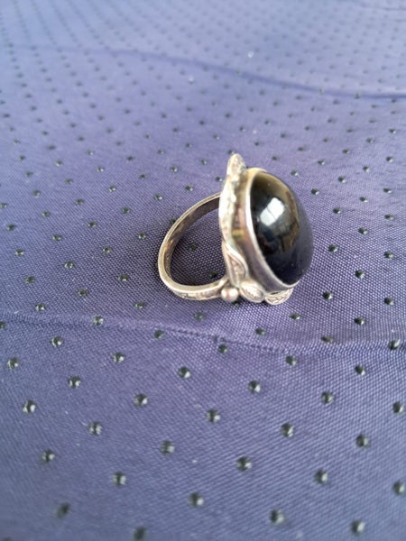 ONYX AND SILVER DRESS RING Carousel 2
