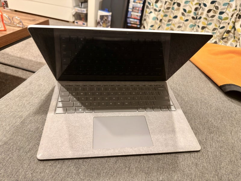 Microsoft Surface Laptop 4 8GB RAM 256SSD Carousel 2