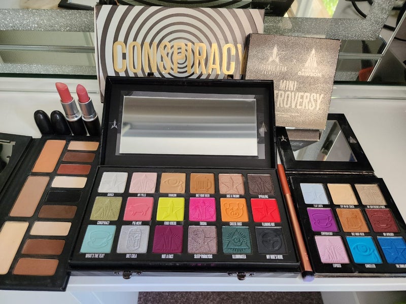 Jeffree star cosmetics conspiracy palette, mini controversy & Kat Von D + MAC Carousel 1