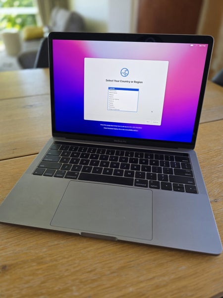 1TB SSD, 16GB RAM, i7 Max Spec MacBook Pro 13" 201664650325646723110