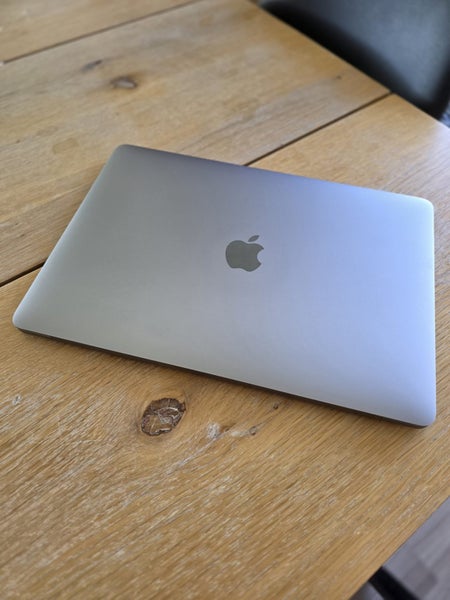 1TB SSD, 16GB RAM, i7 Max Spec MacBook Pro 13" 201664650325646723111