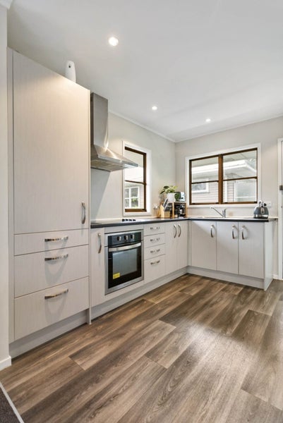 Chatswood, 2 bedrooms64650300729090111