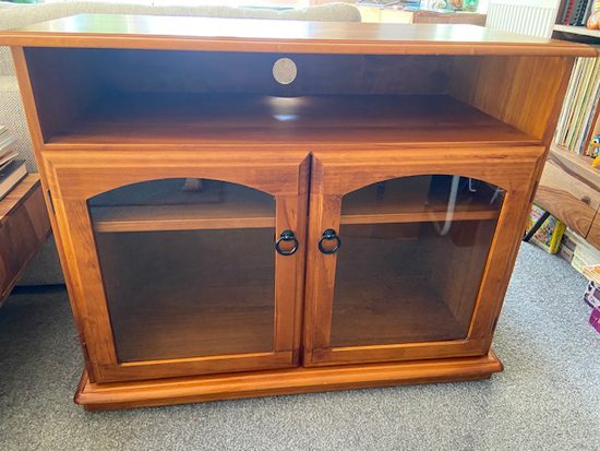 Solid Rimu TV Cabinet with Glass Doors Carousel 2
