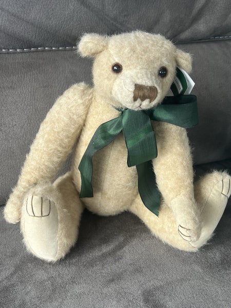 Pam Howell’s handmade Teddy Bear - Harold Carousel 1