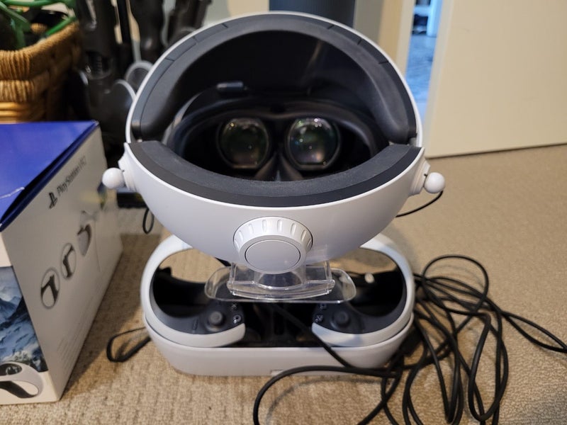 Playstation VR 2 + PCVR Adapter + Charging Station Carousel 2