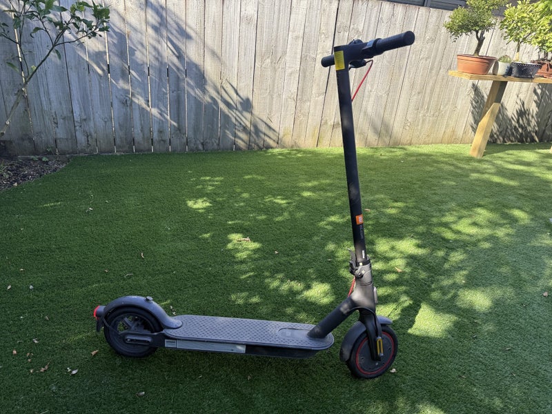 Xiaomi Mi Electric Scooter Pro 2 Condition: Used, in good working order.64650679066371110