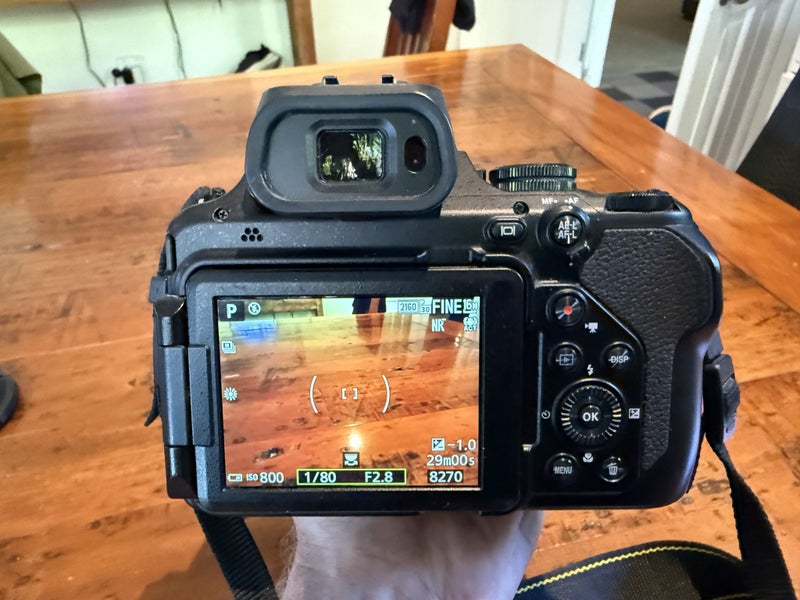 Nikon Coolpix P1000 – Mint + 3 Batteries + 128GB SD + Case Logic Bag + Box64651726686210112