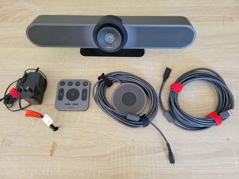 Logitech Meetup + accessories Carousel 1