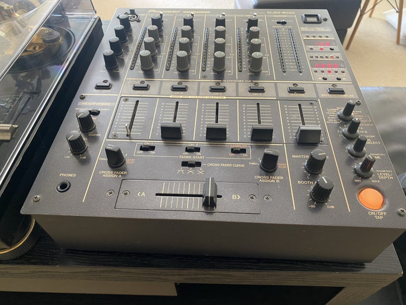 Pioneer DJM-600 4-channel mixer – excellent condition Carousel 1