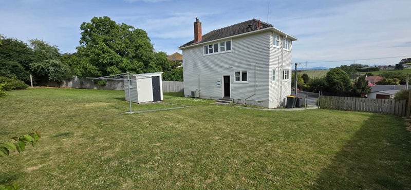 Marchwiel, 3 bedrooms64651010088833112