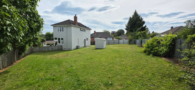 Marchwiel, 3 bedrooms64651010088833113